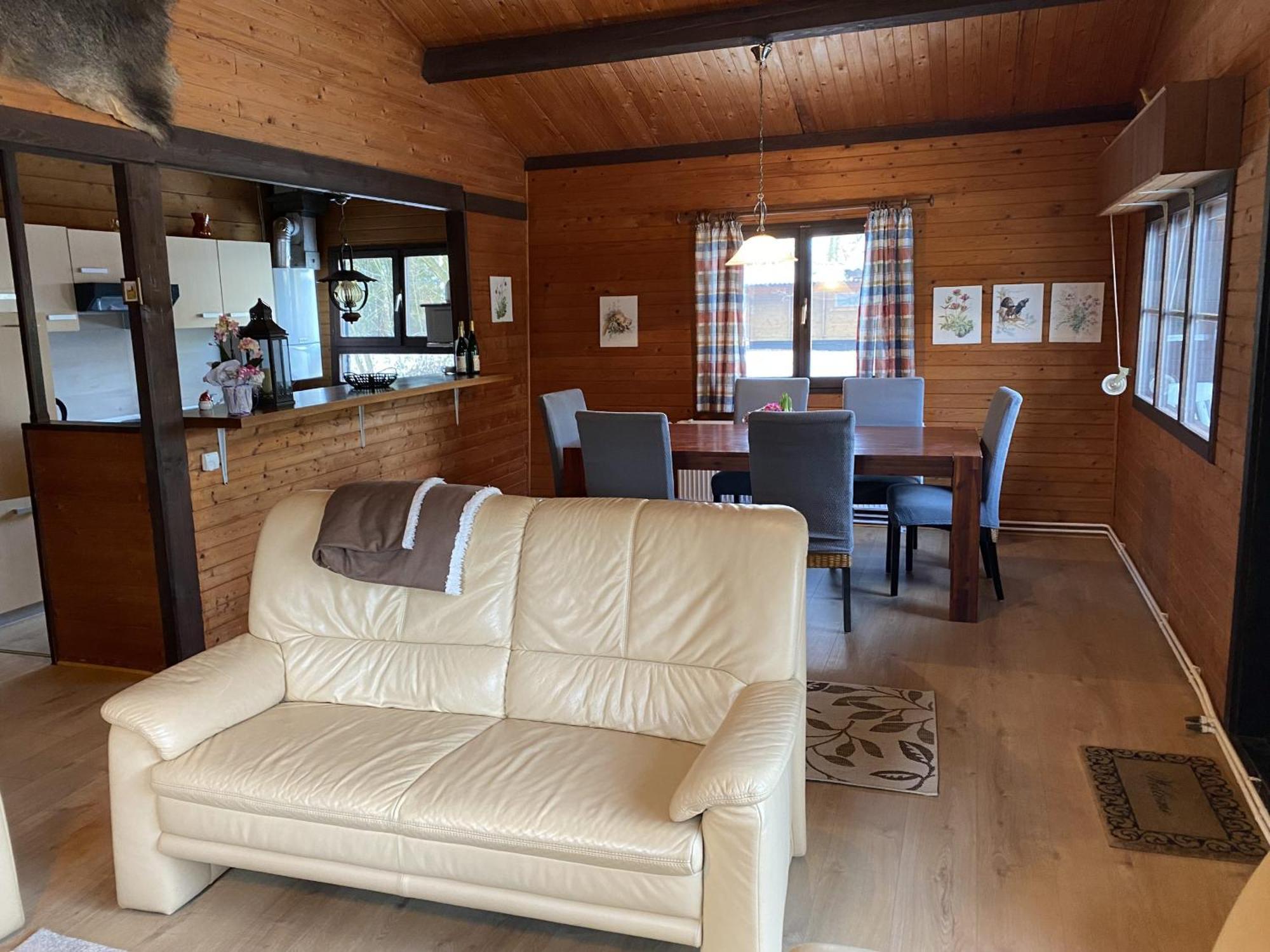 Heidegut Eschede Reitsportanlage Und Feriendorf Exteriör bild